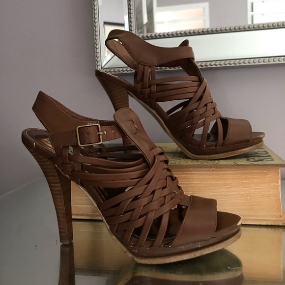 ZIGI New York Heels - Picture 2 of 2
